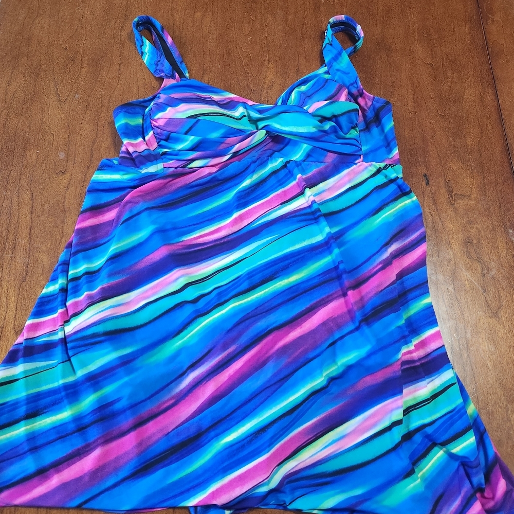 Suddenly Slim By Catalina Women's Swimsuit Size 2X